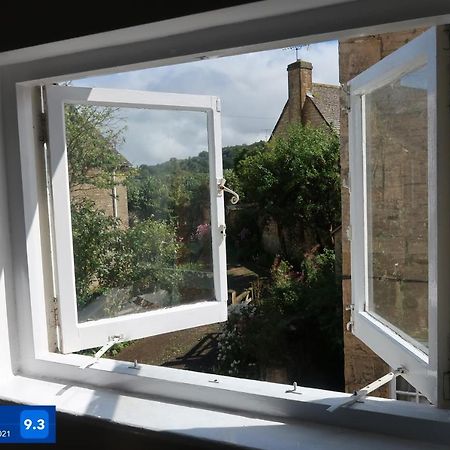 Peaceful Cottage In Heart Of Winchcombe Exterior foto